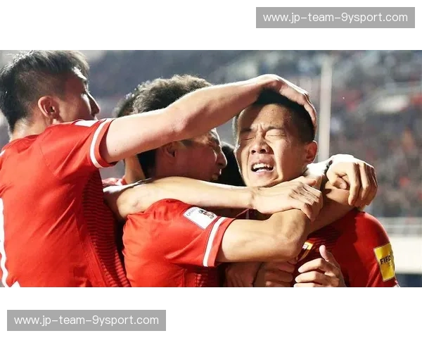 青春的碰撞，荣耀的征途：国青队决战卡塔尔，一场不容错过的绿茵史诗！